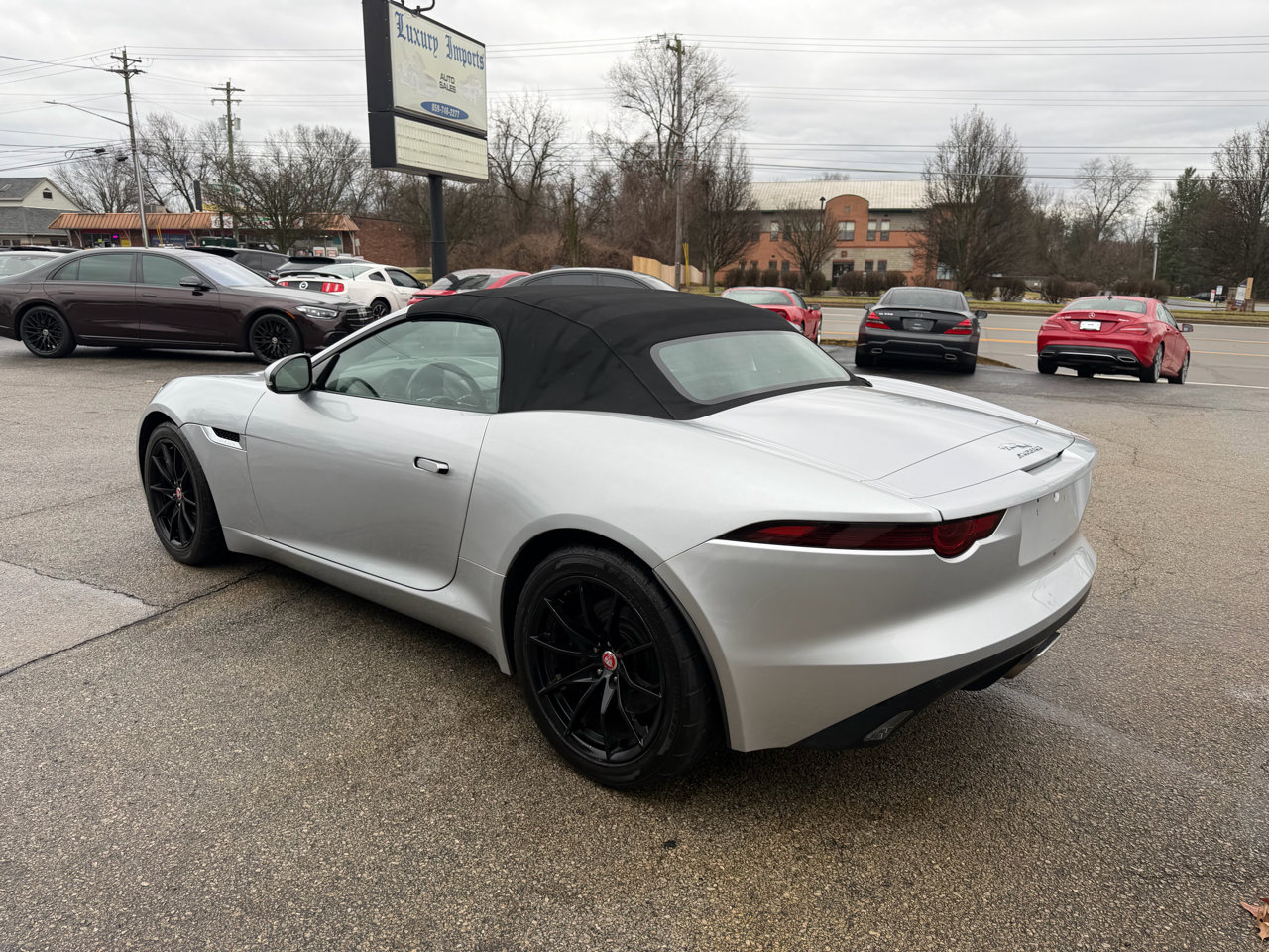 Used 2018 Jaguar F-TYPE Convertible image 9
