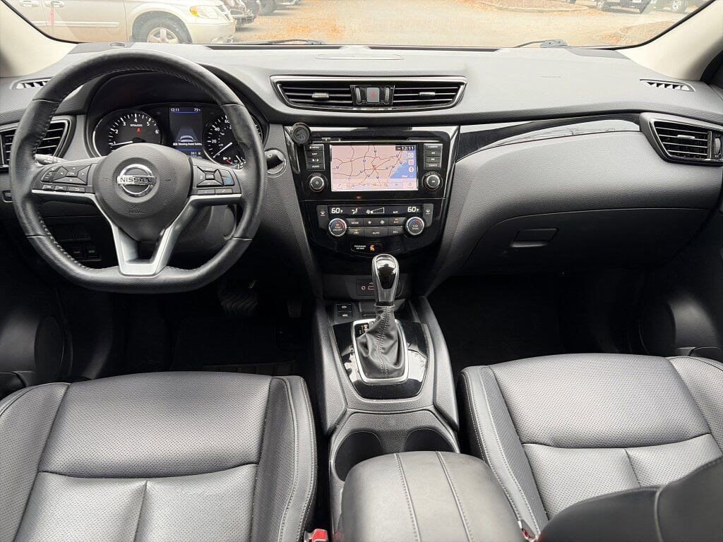 Certified 2022 Nissan Rogue Sport SL w/ Premium Package image 13