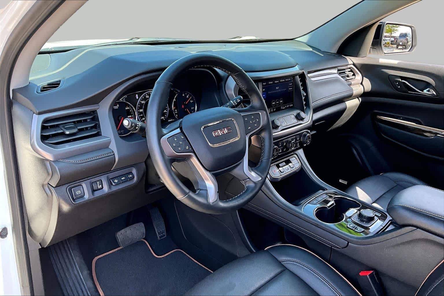 Used 2023 GMC Acadia AT4 w/ Technology Package AWD/4WD image 17
