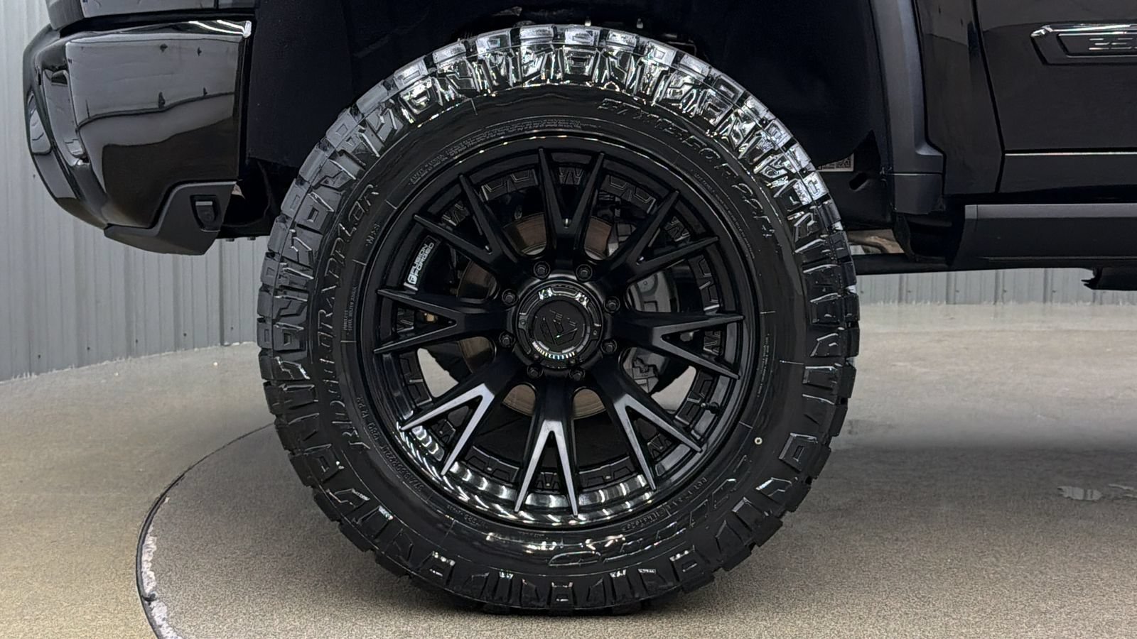 Used 2025 Chevrolet Silverado 2500 High Country w/ Midnight Edition AWD/4WD image 10