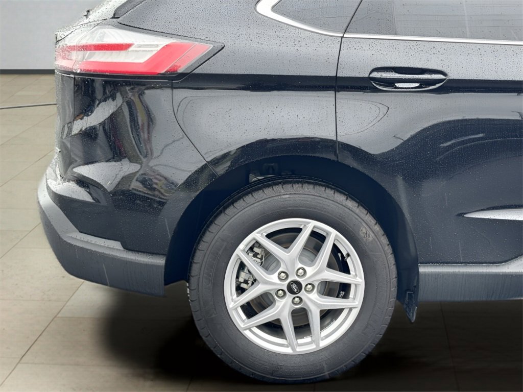 Used 2023 Ford Edge SEL image 43