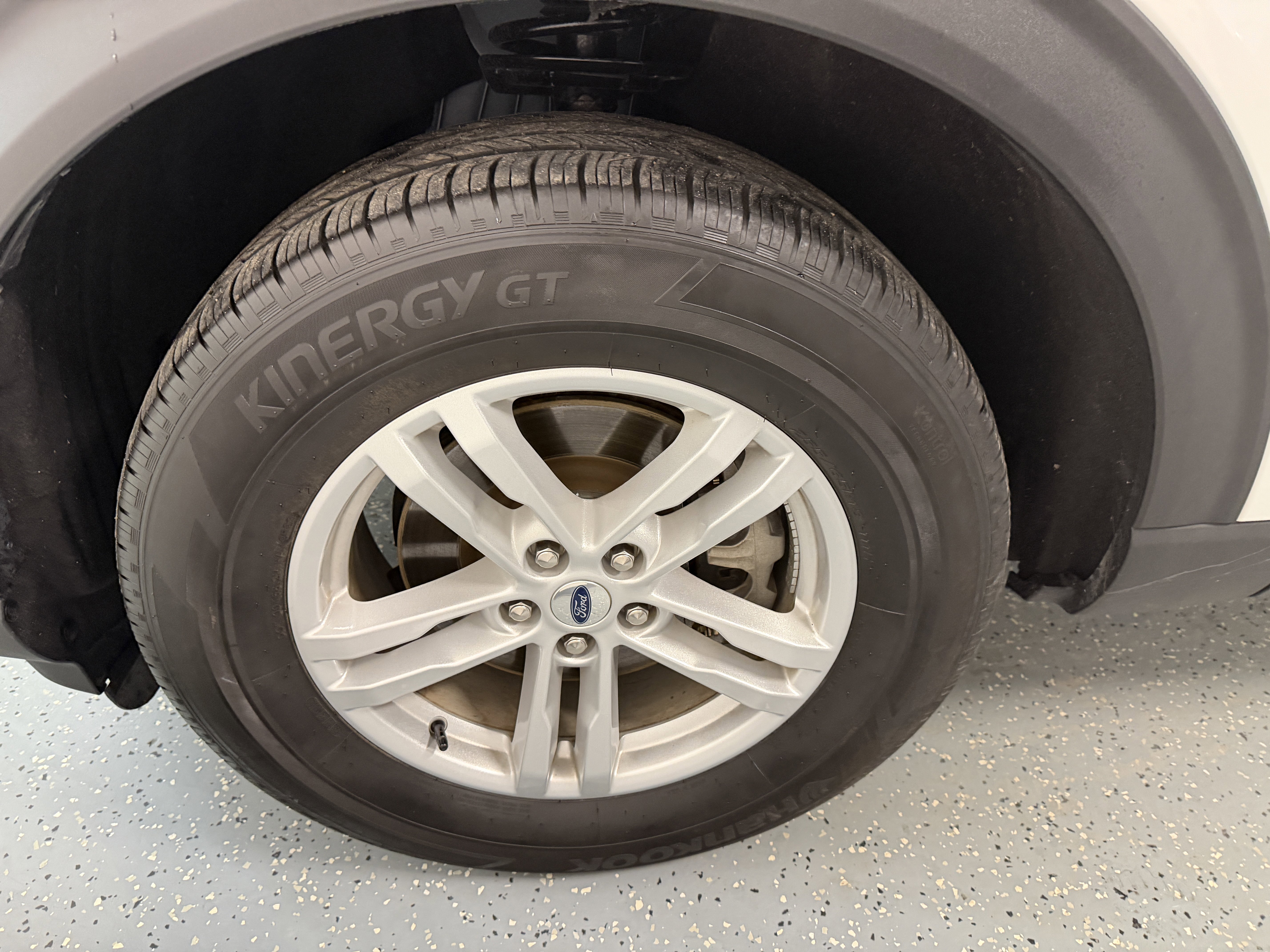 Used 2023 Ford Explorer XLT w/ Equipment Group 202A image 31