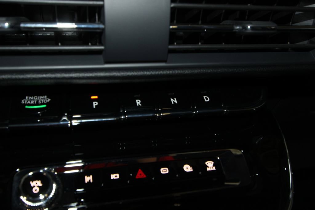 Used 2026 Lincoln Corsair Grand Touring image 17