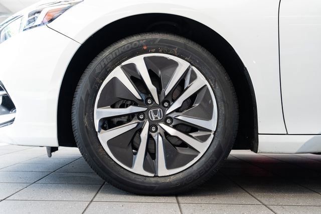 Used 2019 Honda Accord Touring image 7
