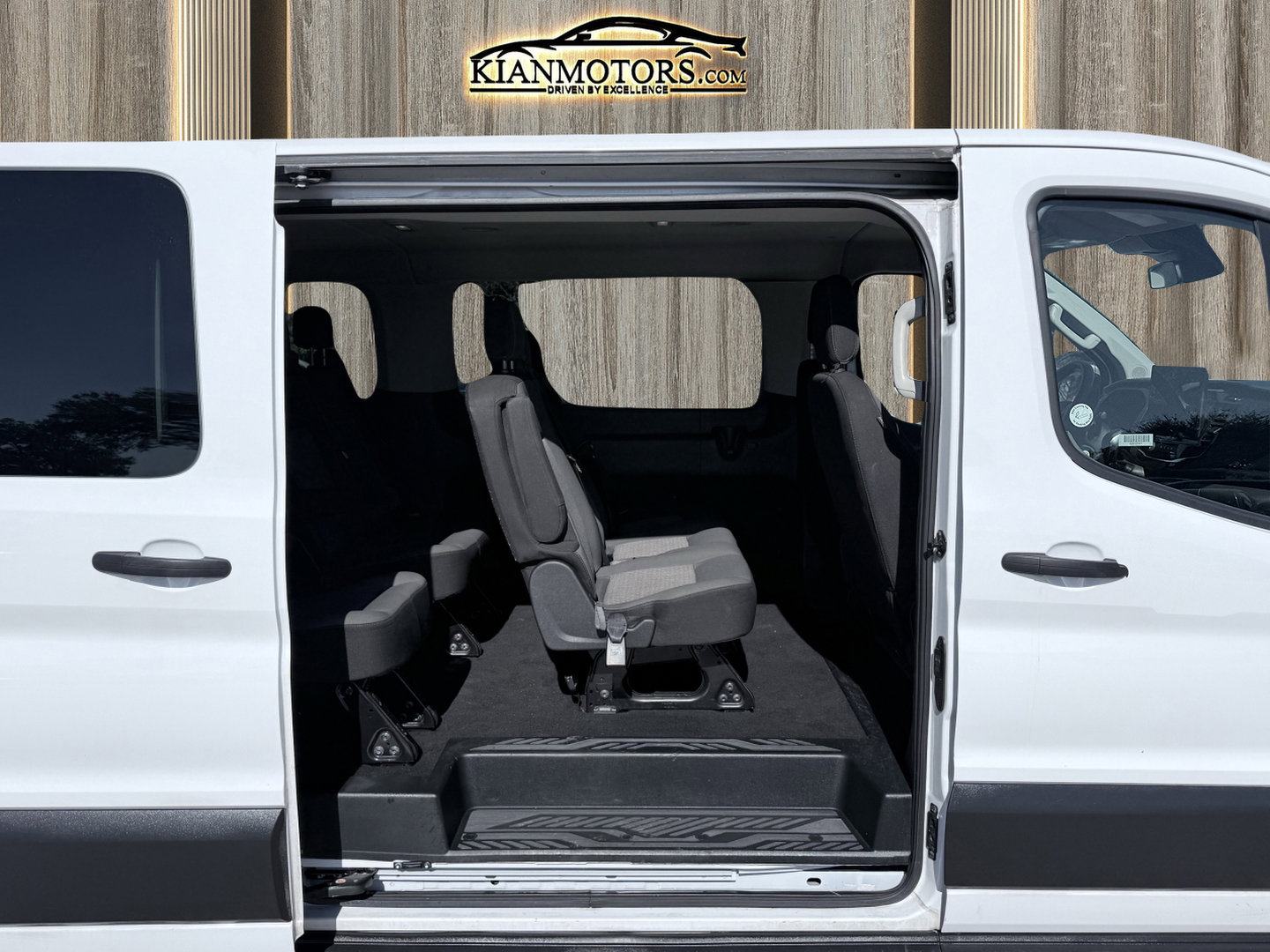 Used 2023 Ford Transit 350 XLT image 63