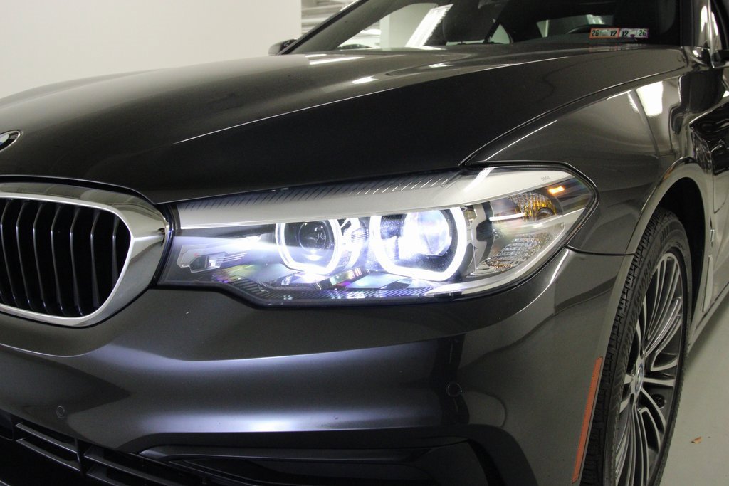 Used 2019 BMW 530e xDrive image 9