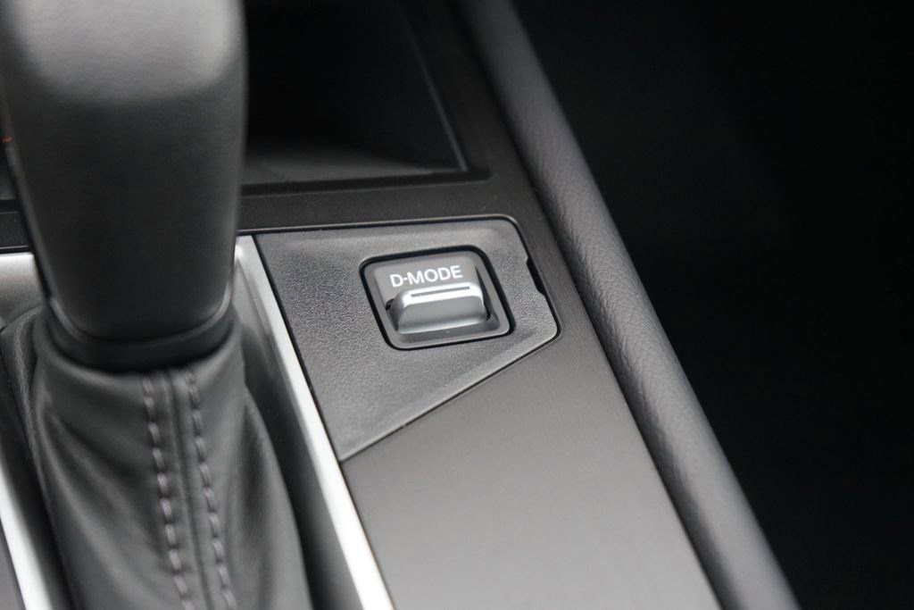 Used 2025 Nissan Kicks SV image 22