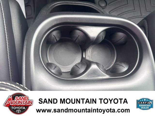 Used 2025 Chrysler Pacifica Select FWD image 18