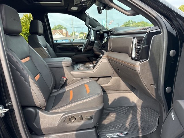 Used 2024 GMC Sierra 2500 AT4 w/ AT4 Premium Plus Package image 11