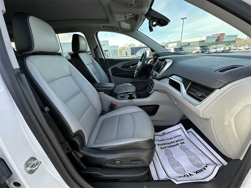 Used 2023 GMC Terrain SLT w/ Tech Package image 24