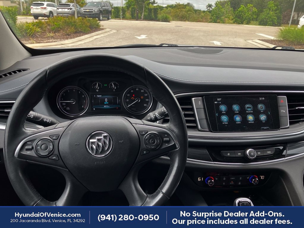 Used 2019 Buick Enclave Essence FWD image 3