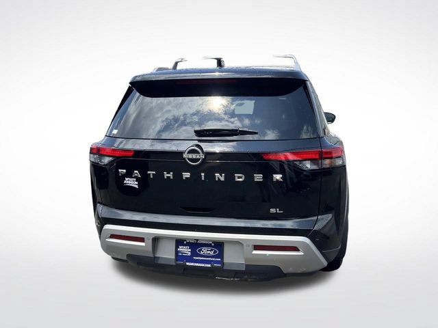 Used 2024 Nissan Pathfinder SL FWD image 4