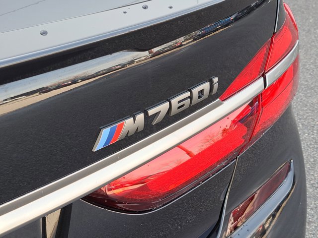 Used 2019 BMW M760i xDrive w/ Luxury Rear Seating Package image 10