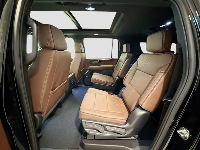 New 2026 Chevrolet Suburban High Country AWD/4WD image 23
