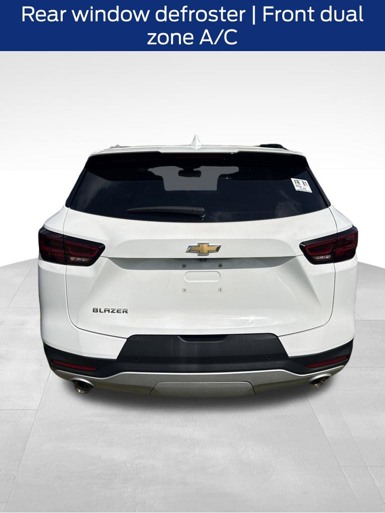 Used 2024 Chevrolet Blazer LT FWD image 4