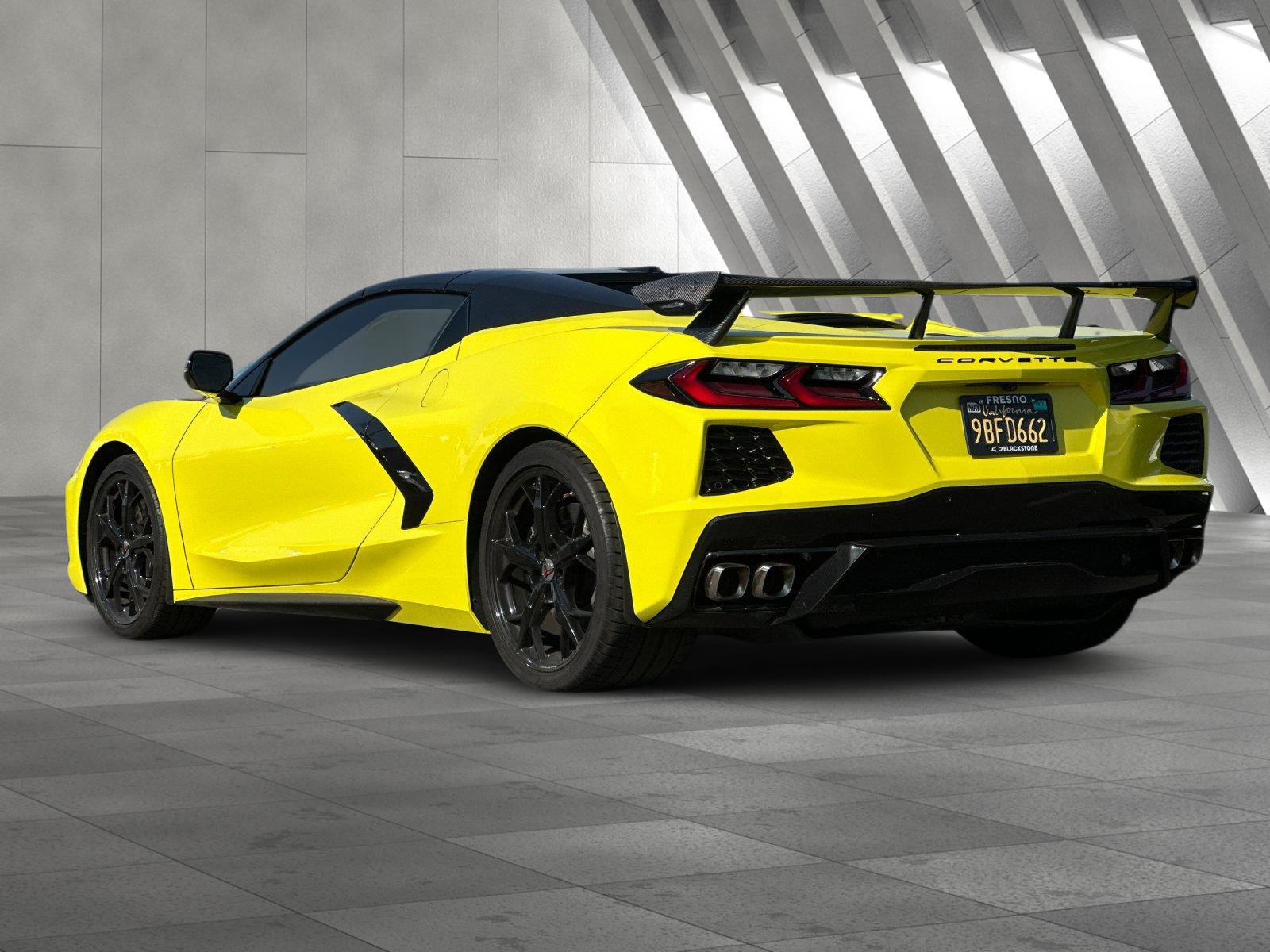 Used 2022 Chevrolet Corvette Stingray Premium Conv w/ Z51 Performance Package RWD image 6