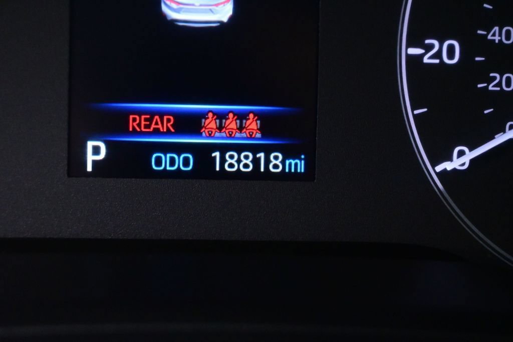 Used 2025 Toyota Corolla LE FWD image 30