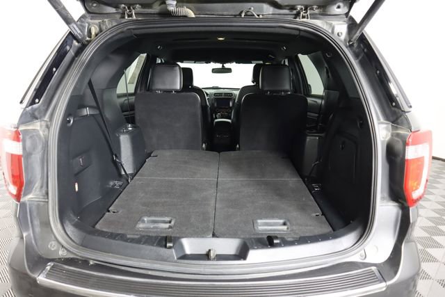Certified 2018 Ford Explorer XLT w/ Equipment Group 202A image 35