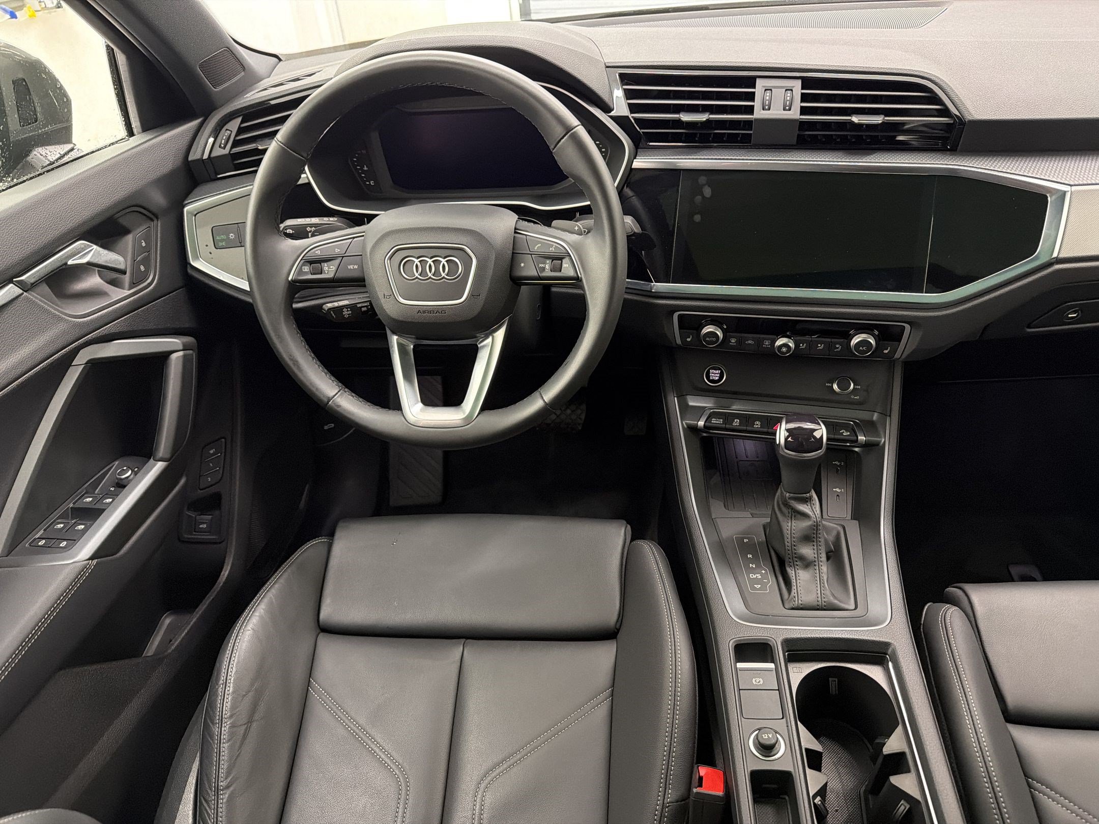 Used 2025 Audi Q3 2.0T Premium w/ Convenience Package AWD/4WD image 26