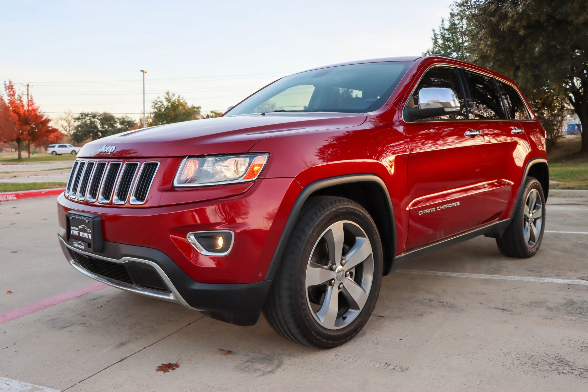 Used 2014 Jeep Grand Cherokee Limited image 3