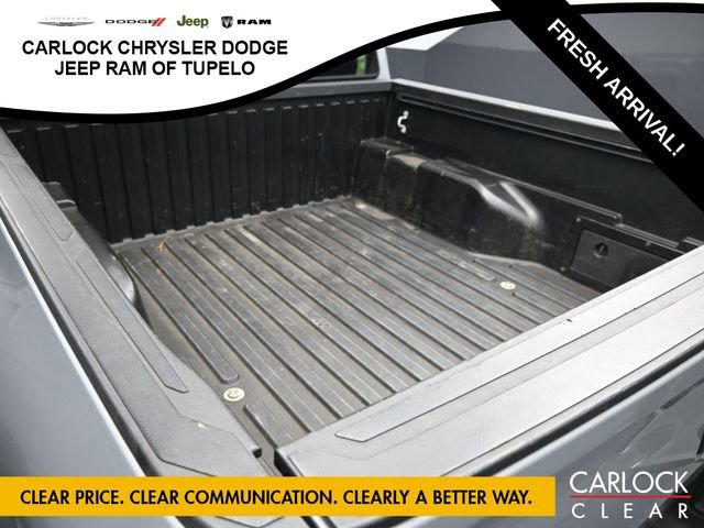 Used 2021 Toyota Tacoma SR5 w/ SR5 Appearance Package (SM) image 27