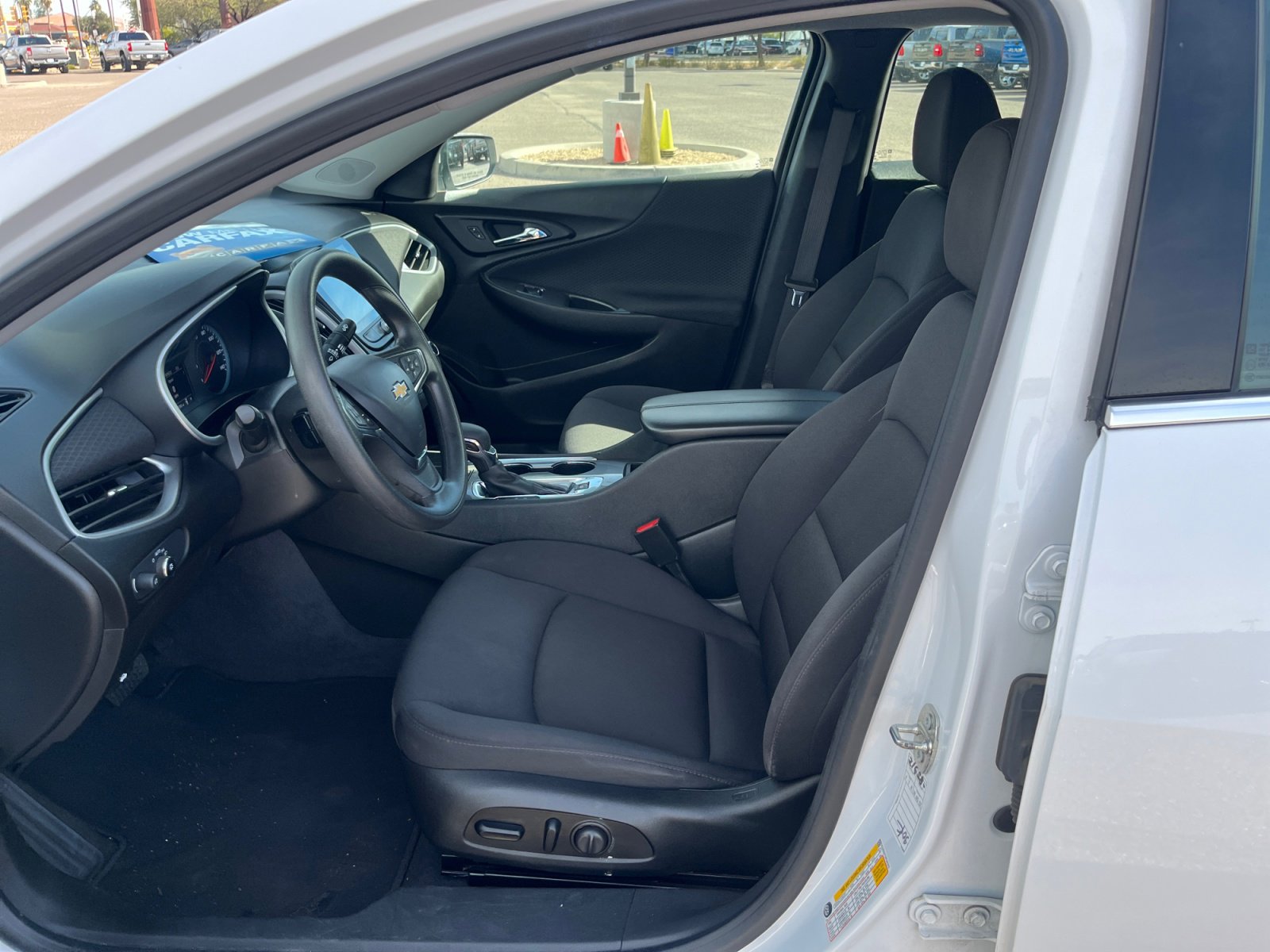 Used 2023 Chevrolet Malibu LT image 14