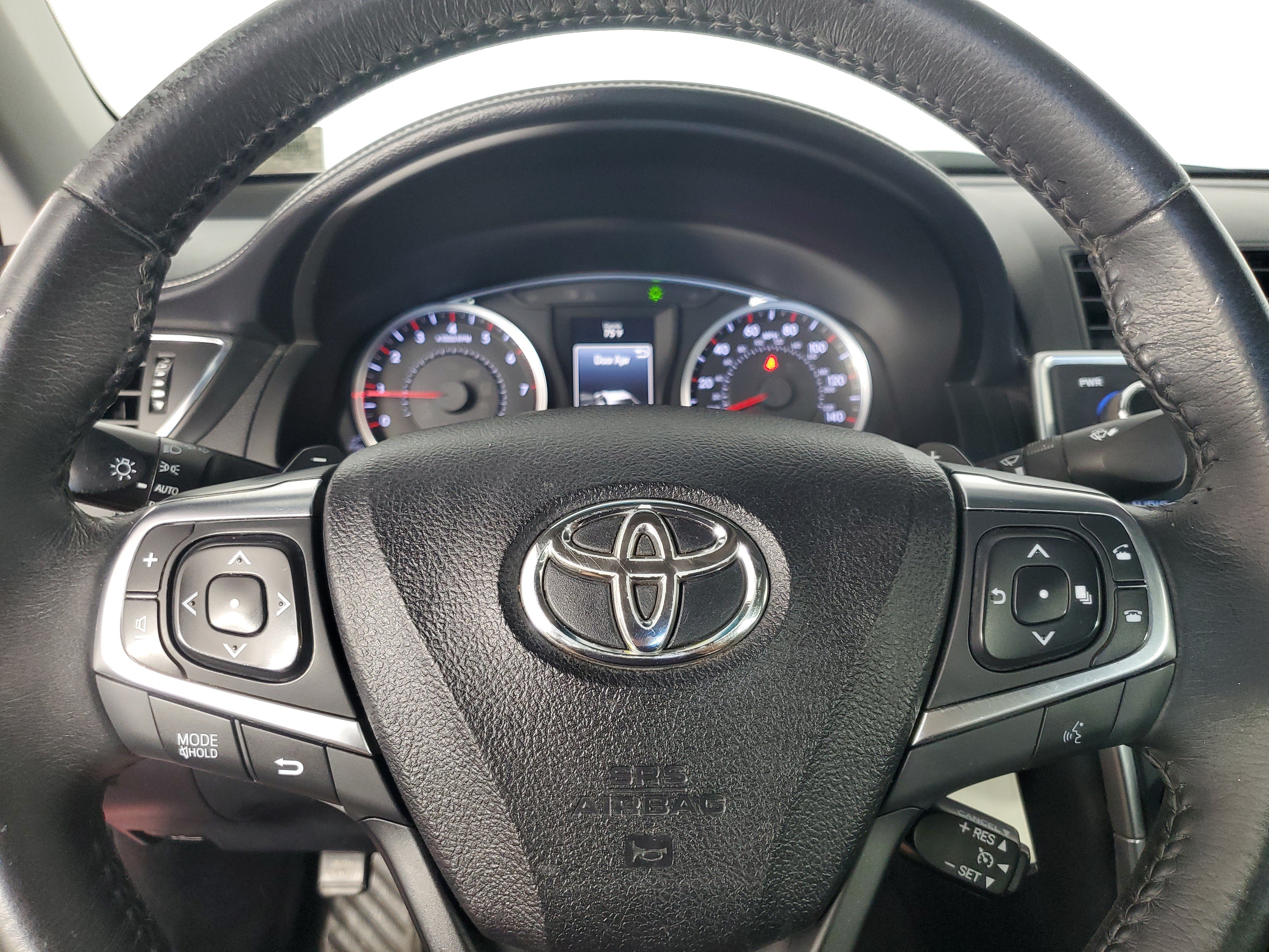 Used 2017 Toyota Camry XSE w/ Moonroof Package FWD image 23