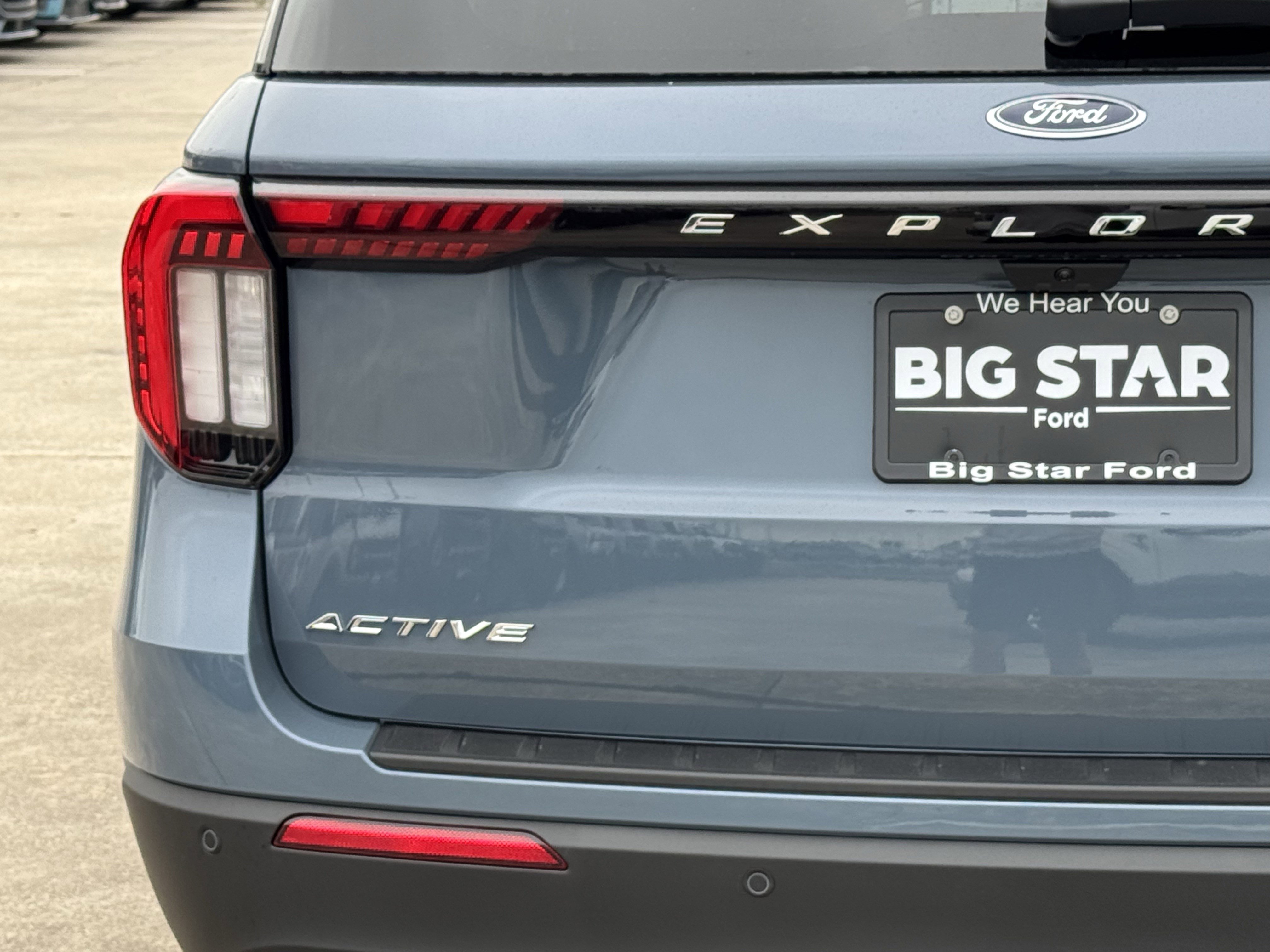 New 2026 Ford Explorer Active RWD image 11