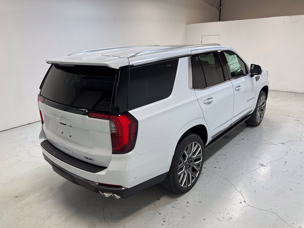 New 2027 GMC Yukon Denali Ultimate AWD/4WD image 2