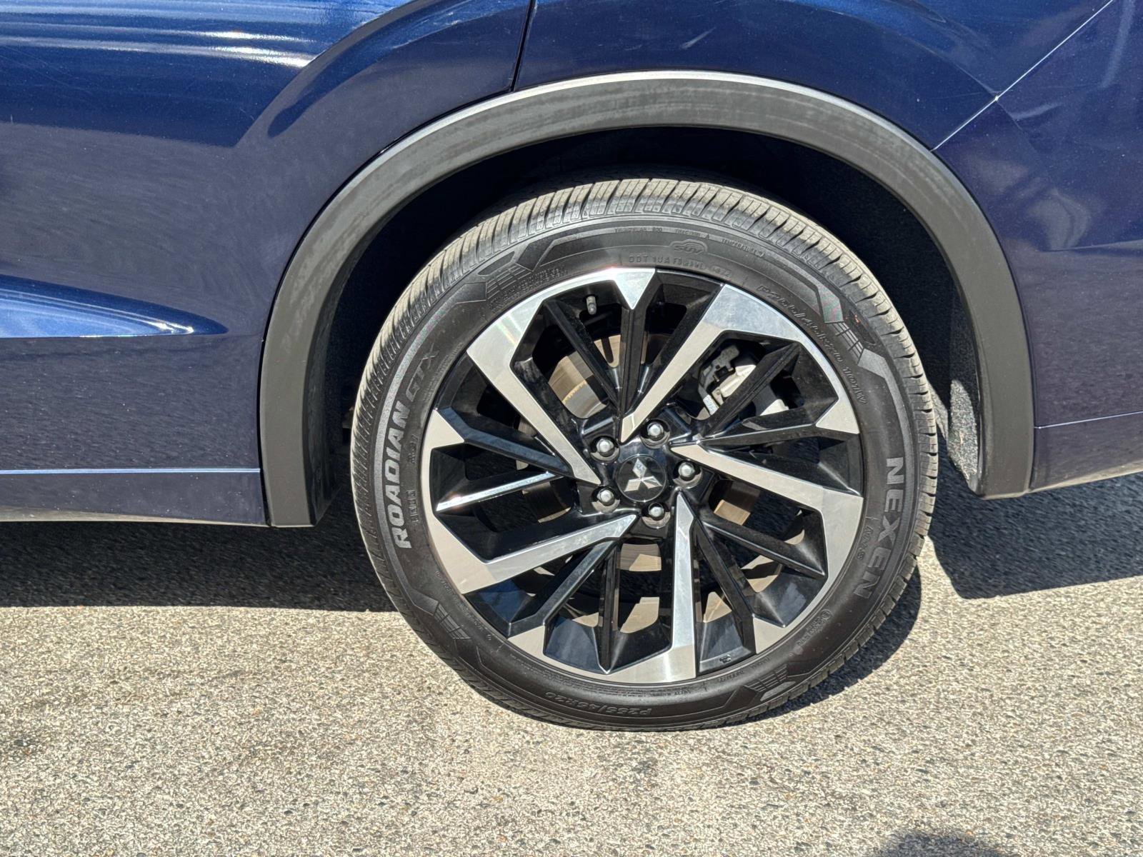 Used 2023 Mitsubishi Outlander SEL image 9