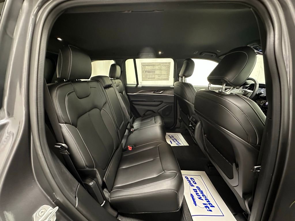 New 2025 Jeep Grand Cherokee Limited w/ Trailer Tow Package image 26
