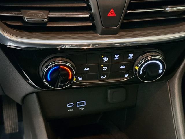 Used 2025 Buick Encore GX Sport Touring w/ Comfort Package image 18