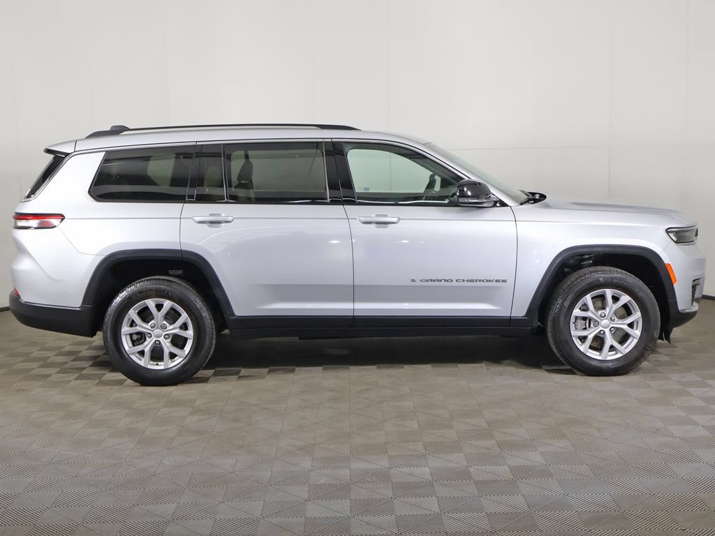 Used 2023 Jeep Grand Cherokee L Limited AWD/4WD image 21