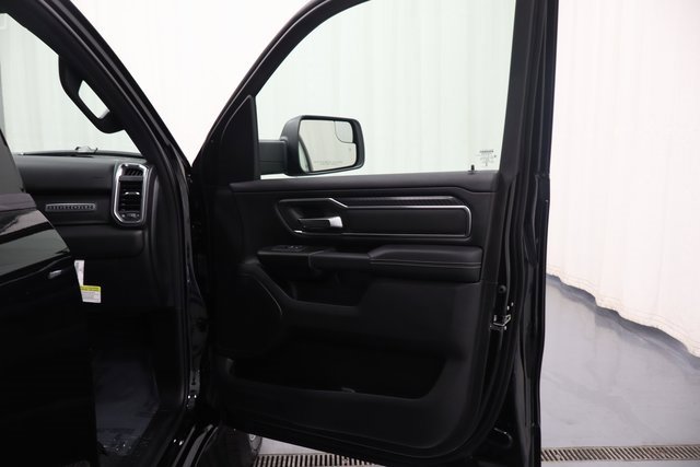 New 2026 RAM 1500 4x4 Crew Cab image 13