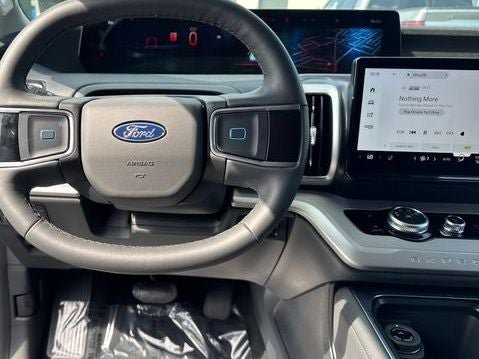 New 2026 Ford Expedition Active AWD/4WD image 17