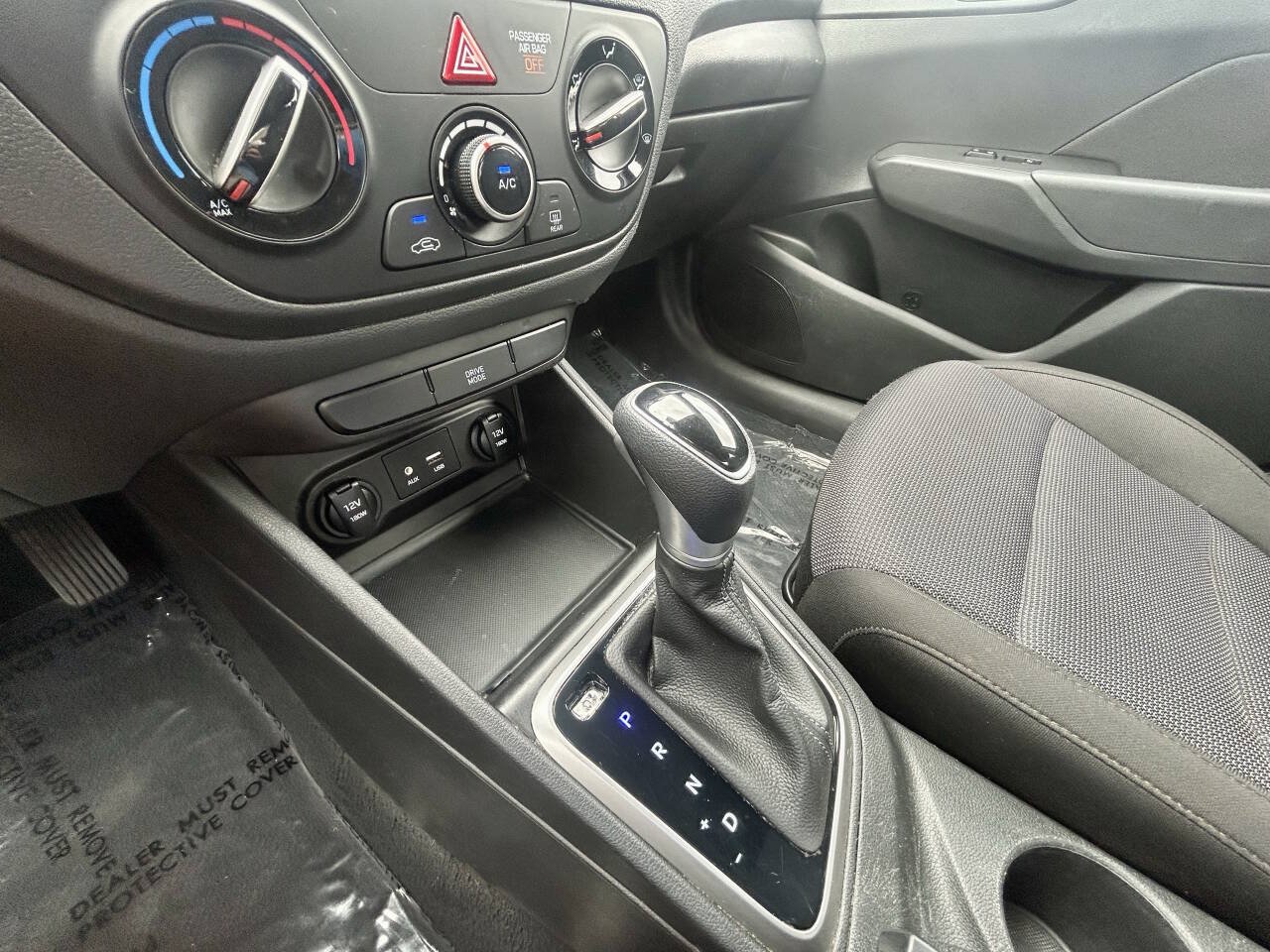 Used 2022 Hyundai Accent SE FWD image 14