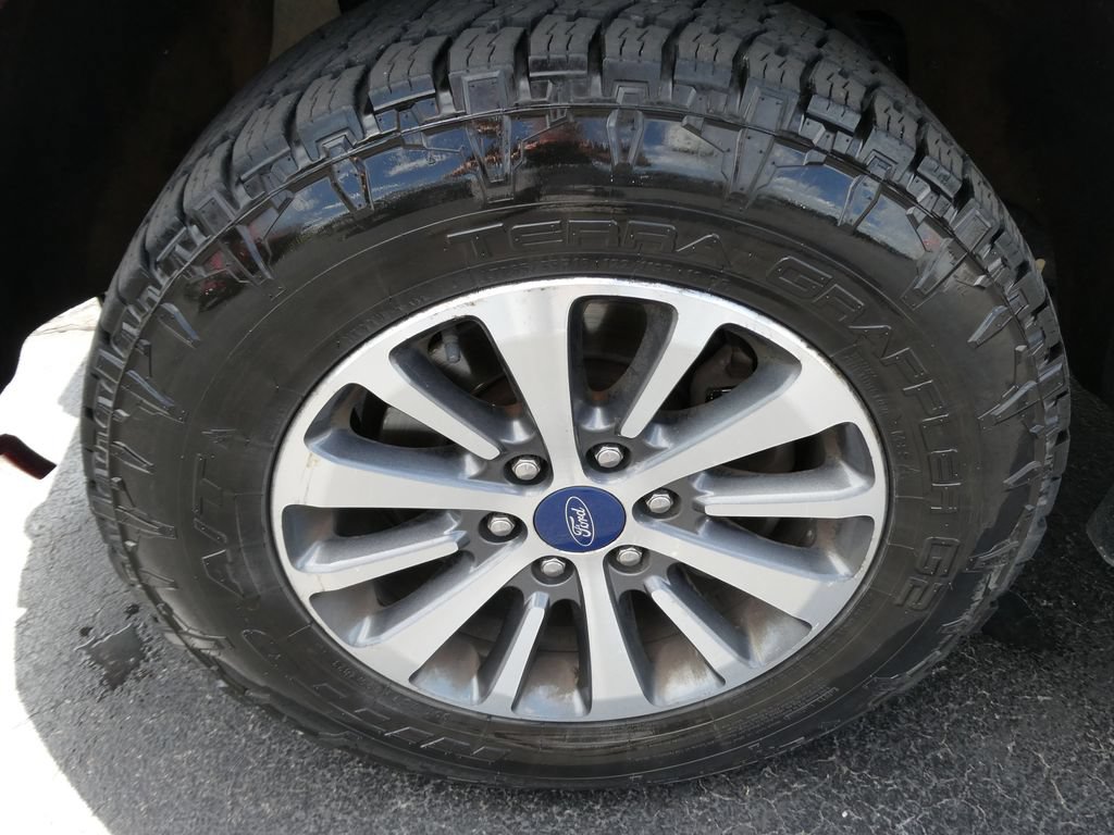 Used 2017 Ford Expedition EL XLT AWD/4WD image 10