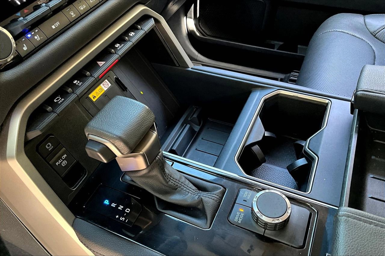 Used 2023 Toyota Tundra Limited image 15
