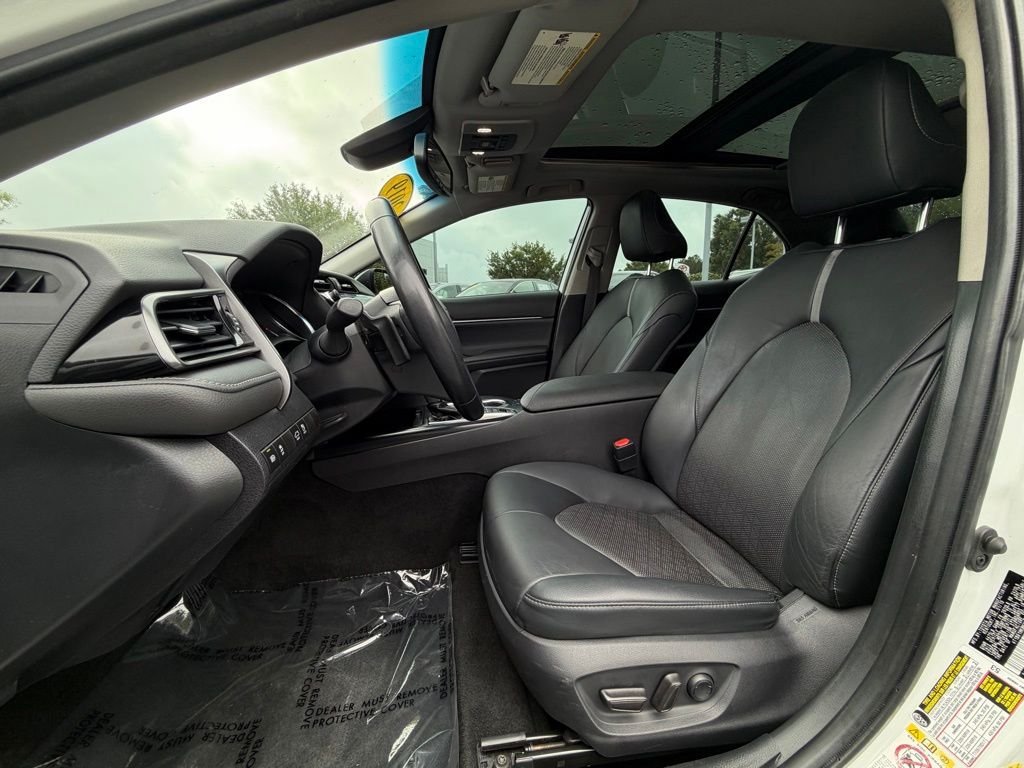 Used 2019 Toyota Camry XSE FWD image 21
