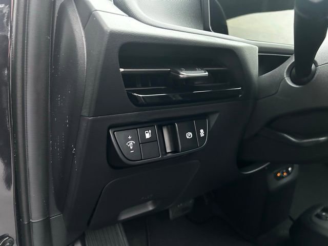 New 2025 Kia EV6 Light RWD image 17