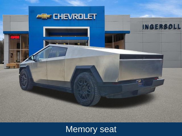 Used 2024 Tesla Cybertruck AWD Crew Cab image 5