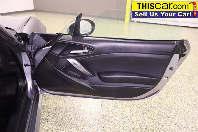 Used 2017 FIAT 124 Spider Classica RWD image 31
