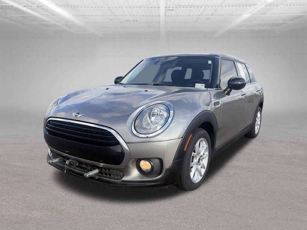 Used 2016 MINI Cooper Clubman FWD image 1