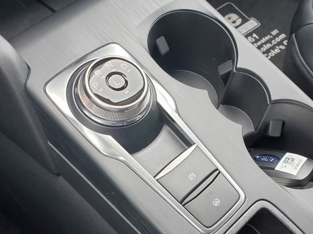 New 2024 Ford Escape SE image 27