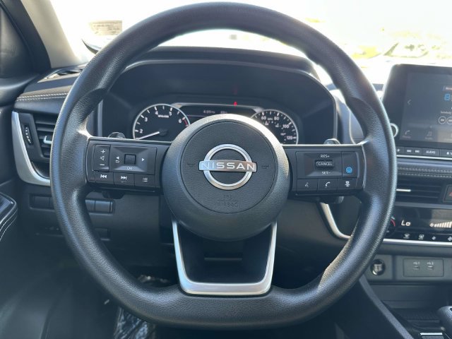 Used 2024 Nissan Rogue SV FWD image 22