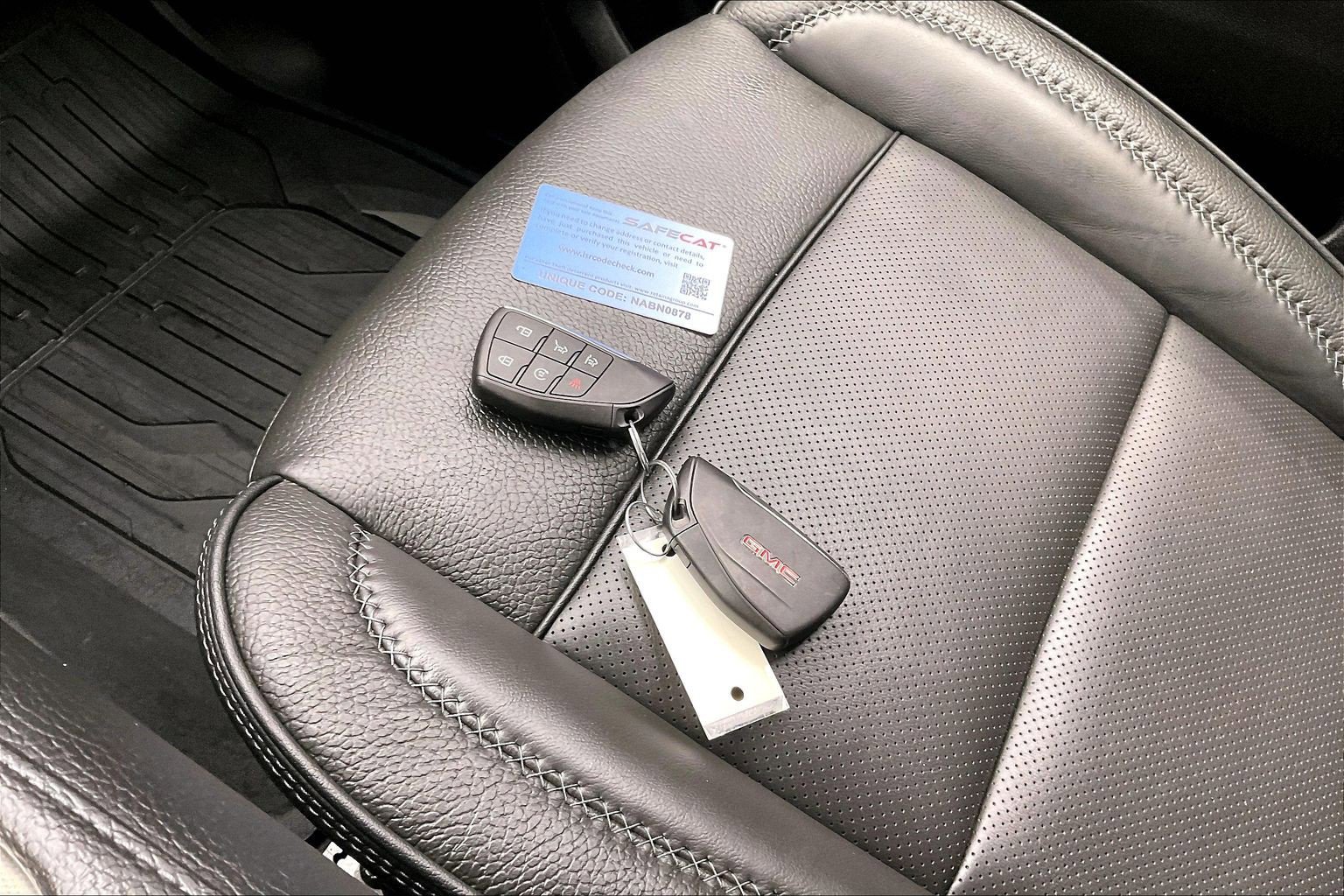 Used 2024 GMC Yukon Denali AWD/4WD image 11