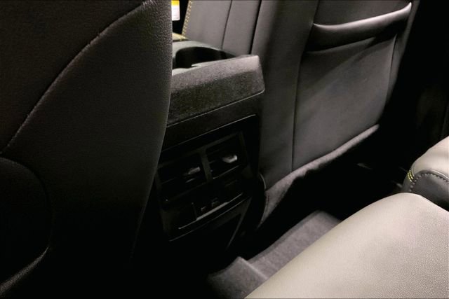 Used 2025 Chevrolet Colorado ZR2 w/ Technology Package image 34