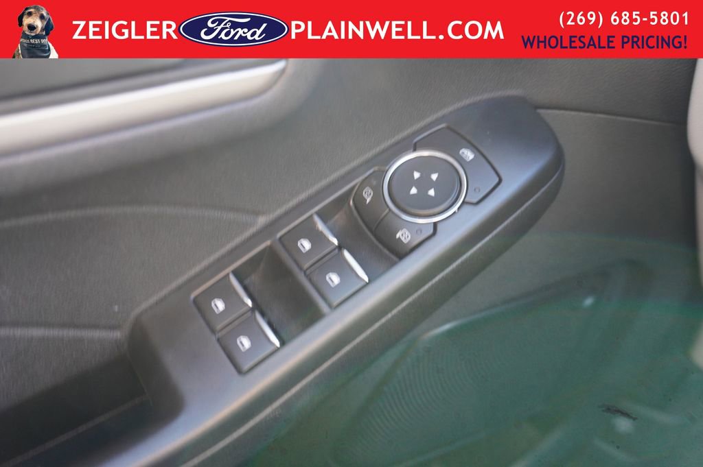 Used 2022 Ford Escape SE image 28