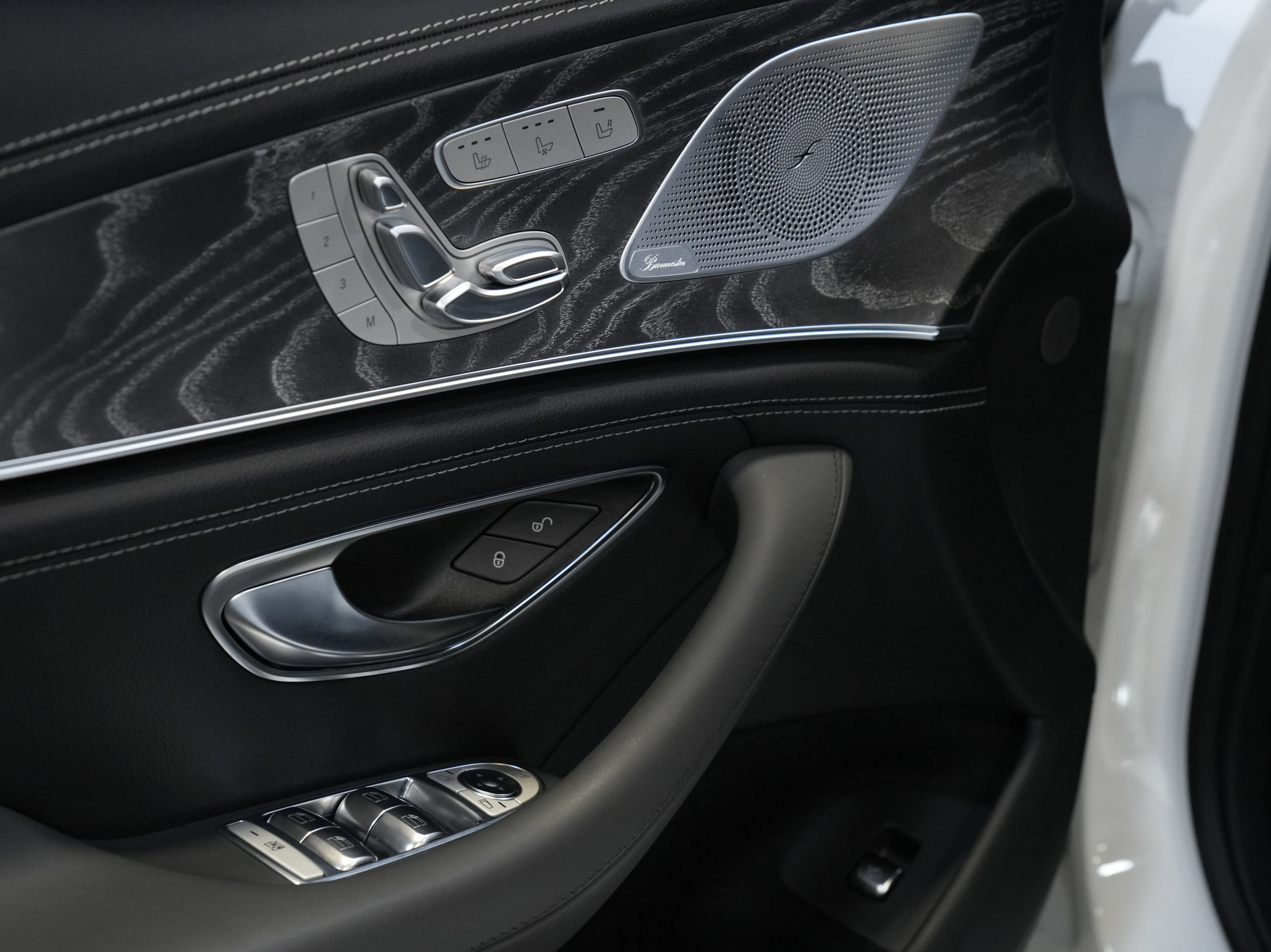 Used 2019 Mercedes-Benz AMG GT 63 w/ AMG Aerodynamics Package image 26