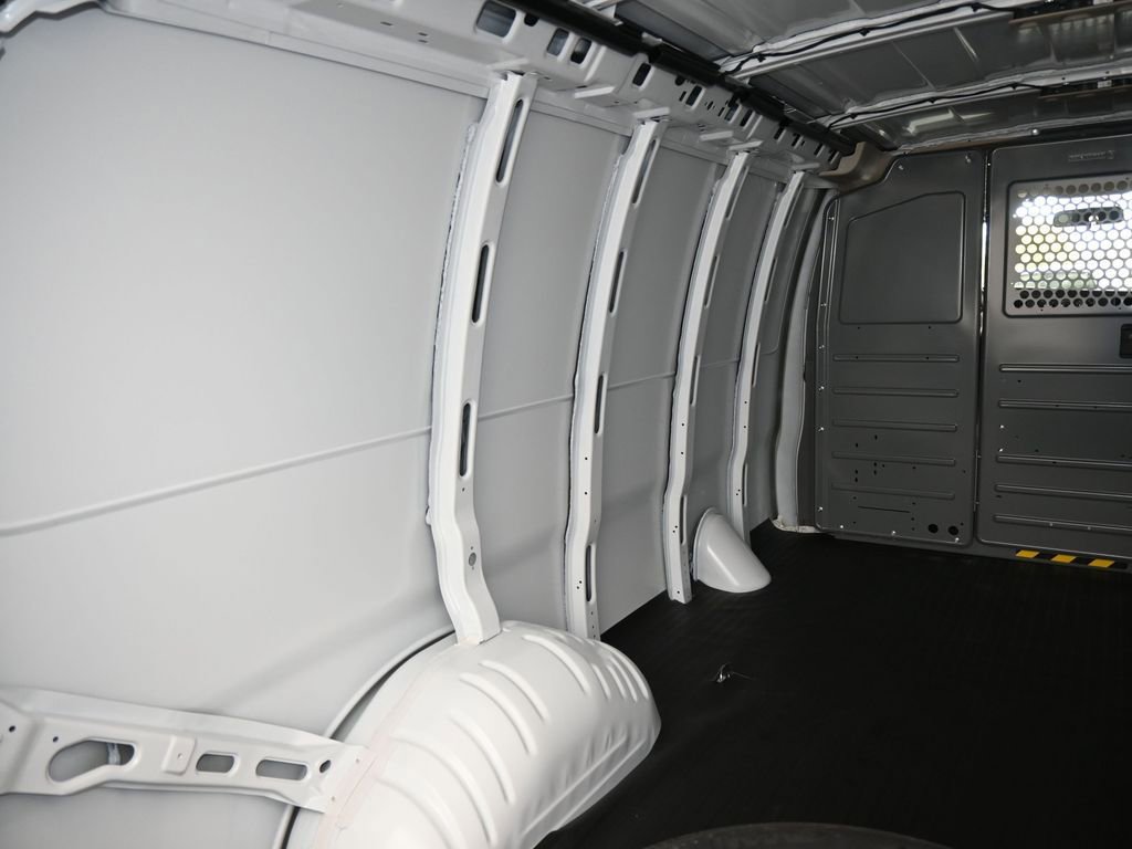 New 2025 Chevrolet Express 2500 w/ Driver Convenience Package image 34